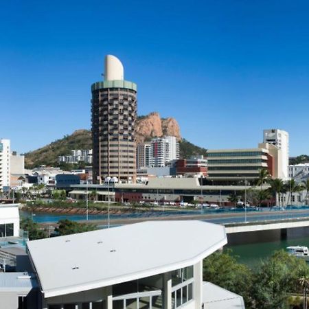 Grand Hotel And Apartments Townsville Exterior photo