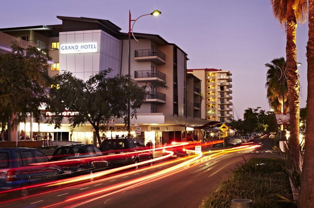 Grand Hotel And Apartments Townsville Exterior photo