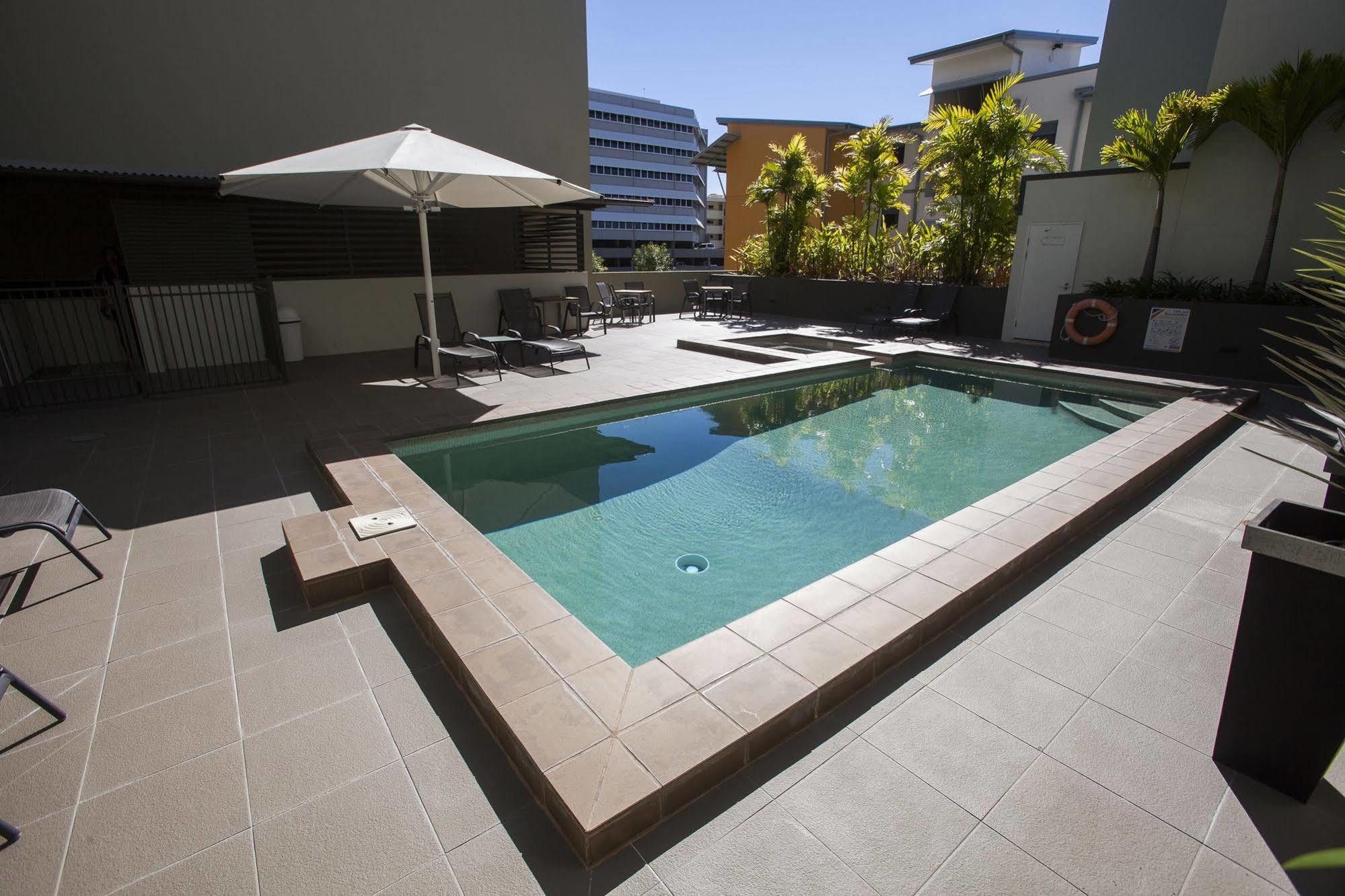 Grand Hotel And Apartments Townsville Exterior photo